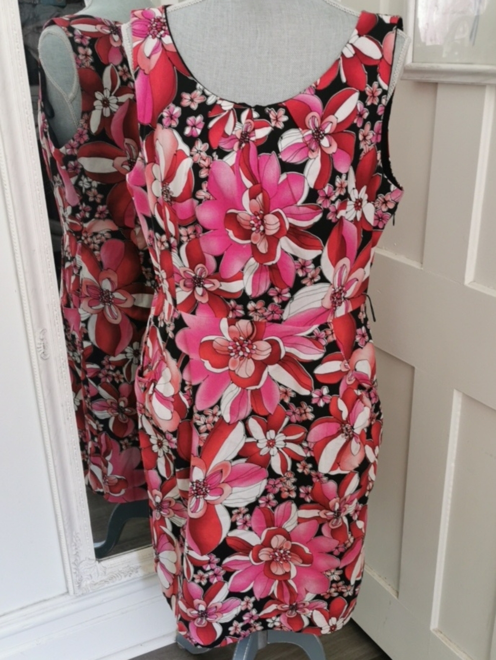 Laura Pink and Black Careerwear Cottagecore Floral Midi Dress/pockets. 14